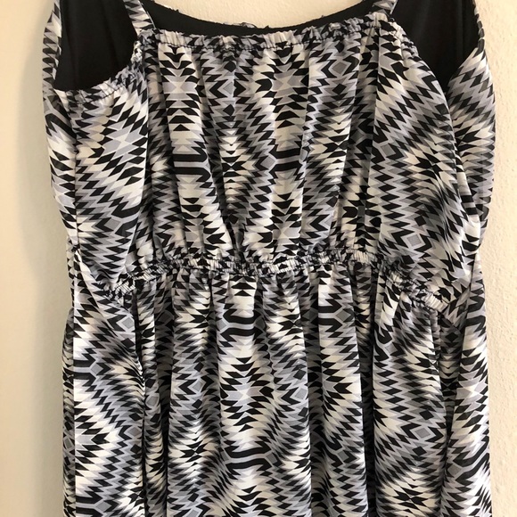 BeBop grey geometric print mini sundress - Picture 6 of 10